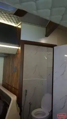 AirPax Business Class Luxury Bus-Amenities Image