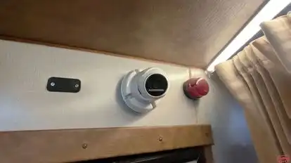 V Bus Holidays Bus-Amenities Image