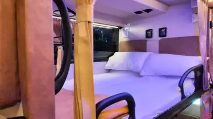 UFO Bus Bus-Seats Image