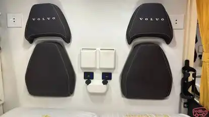 Raj Ratan Tours And Travels Bus-Amenities Image