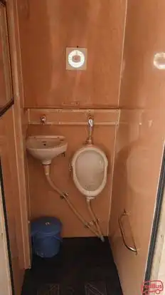Raj Travels(EXPRESS) Bus-Amenities Image