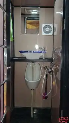 Shri  Rishabh Travels Bus-Amenities Image